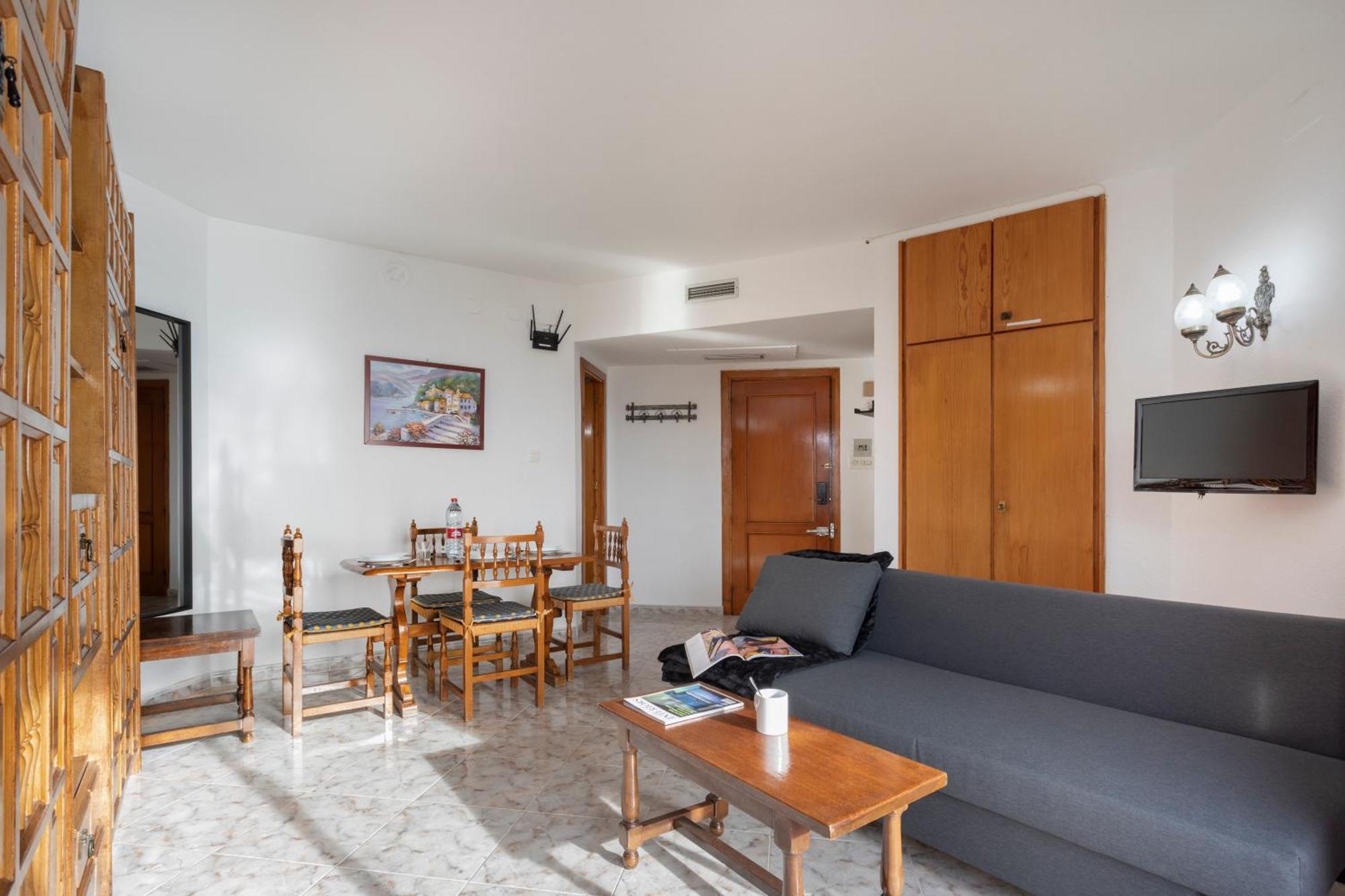 1004 - Beachfront Apartment On El Paseo, 4 Pers - Air Conditionning - Wi-Fi - Smart Tv อัลมูเญการ์ ภายนอก รูปภาพ