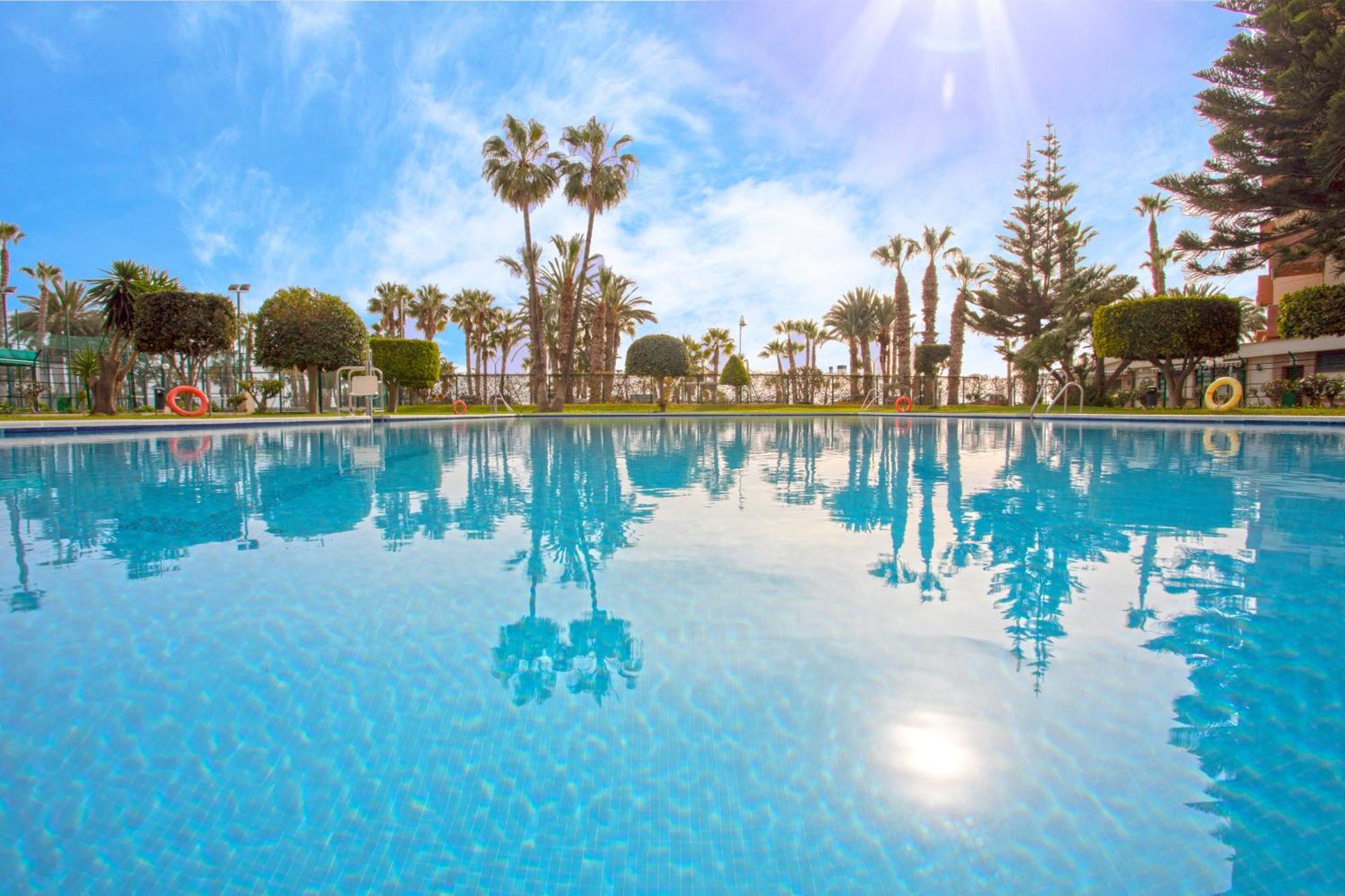 1004 - Beachfront Apartment On El Paseo, 4 Pers - Air Conditionning - Wi-Fi - Smart Tv อัลมูเญการ์ ภายนอก รูปภาพ