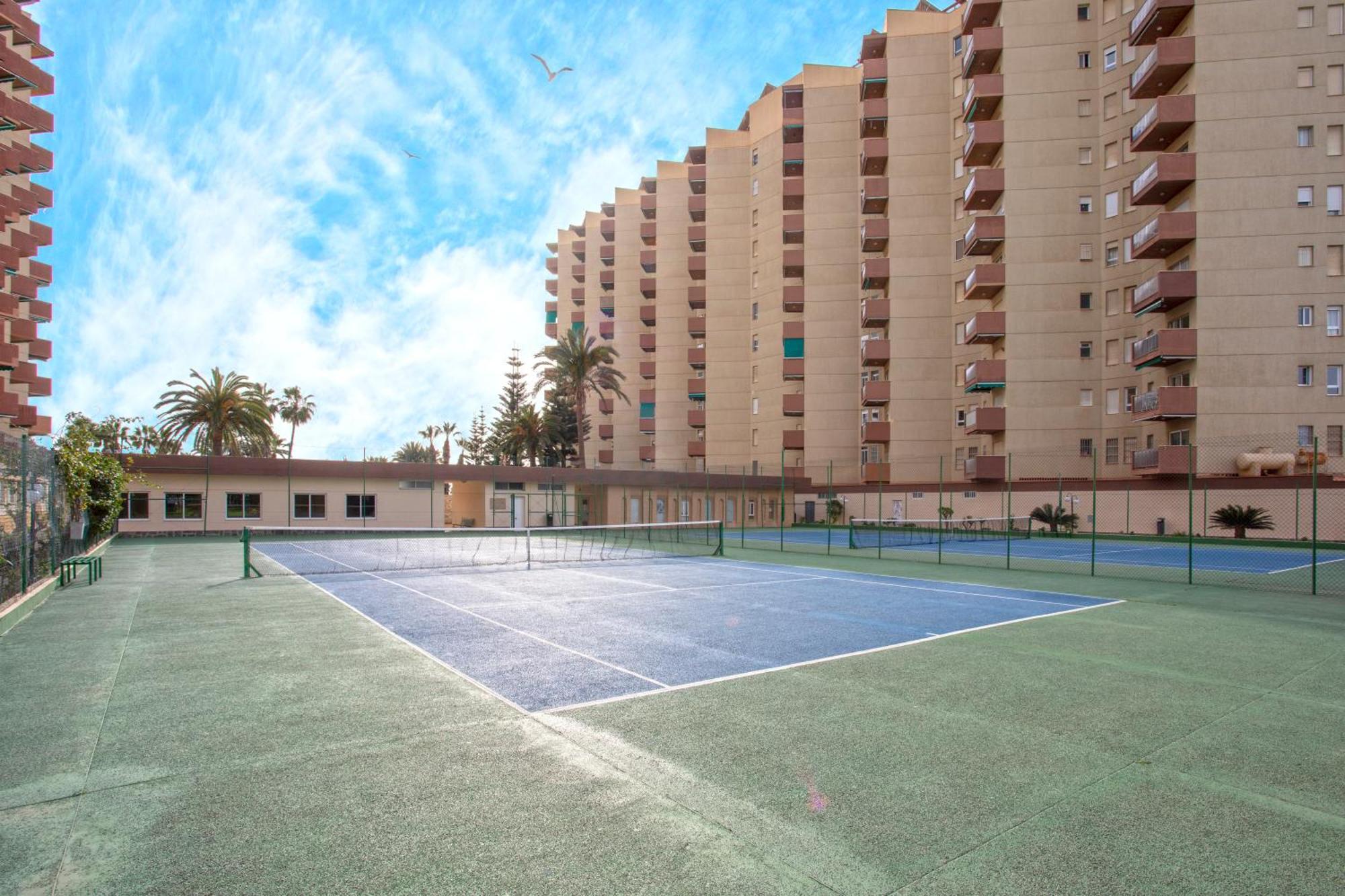 1004 - Beachfront Apartment On El Paseo, 4 Pers - Air Conditionning - Wi-Fi - Smart Tv อัลมูเญการ์ ภายนอก รูปภาพ